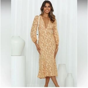 Hello Molly Peach-Beige Patterned Midi Dress